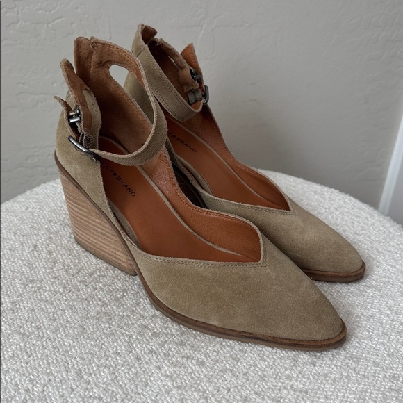 Lucky Brand Noxa Wood Block Heel Strappy Sandal Tan / Beige Leather Size 9.5 - Picture 2 of 6